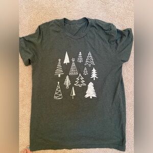 Christmas Tree shirt in green size L